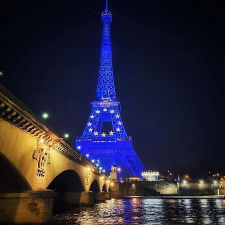 Studio Champs Elysees Tour Eiffel Paris Exterior photo