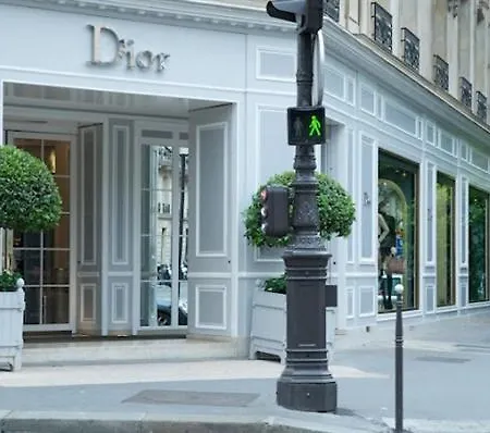 Studio Champs Elysees Tour Eiffel Paris Exterior photo