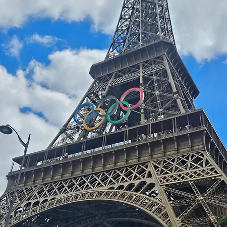 Studio Champs Elysees Tour Eiffel Paris Exterior photo